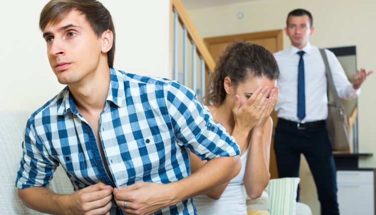 خیانت همسران مهاجر